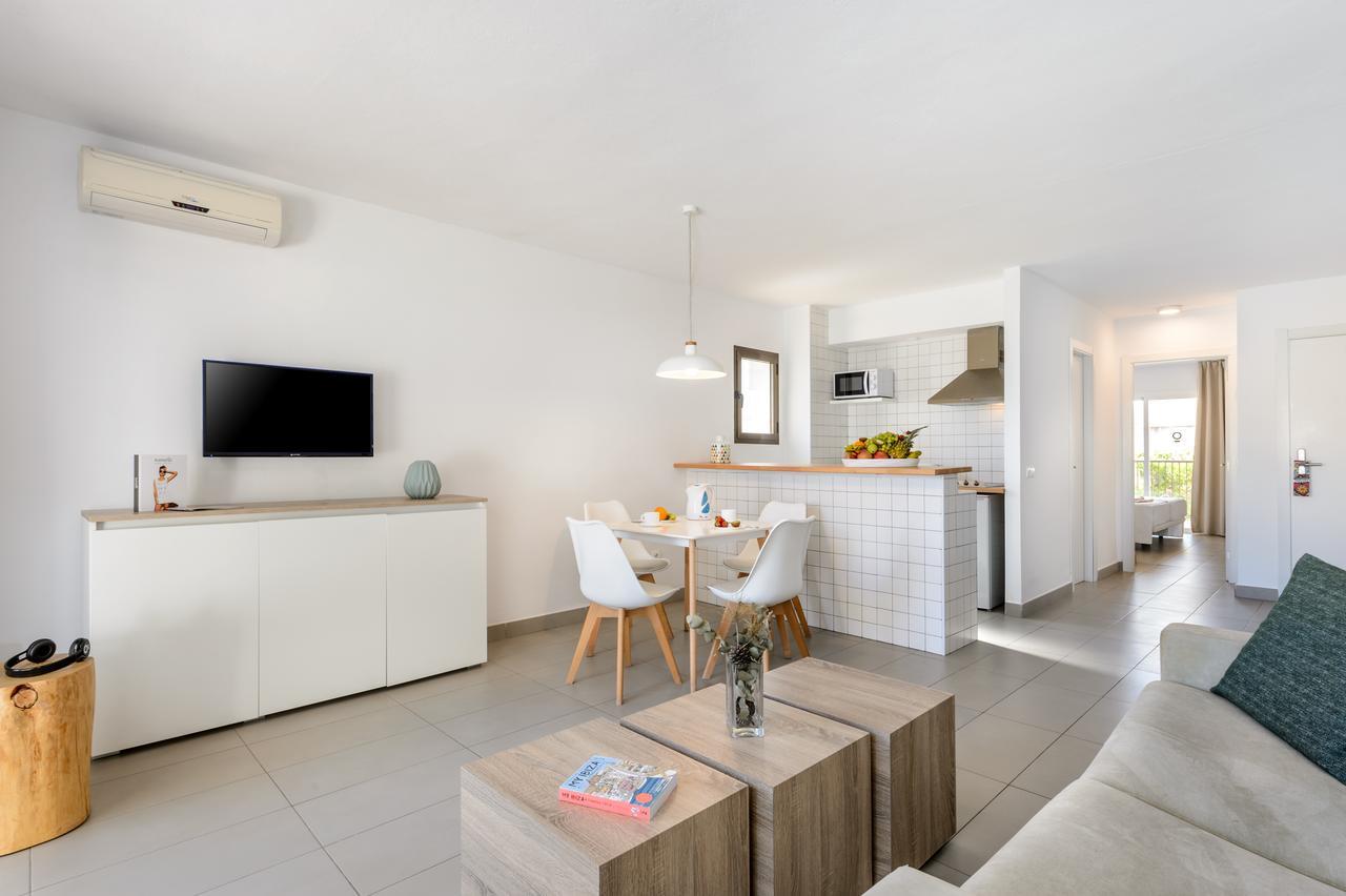 Apartamentos Vibra Riviera Сан-Антонио-Абад Экстерьер фото