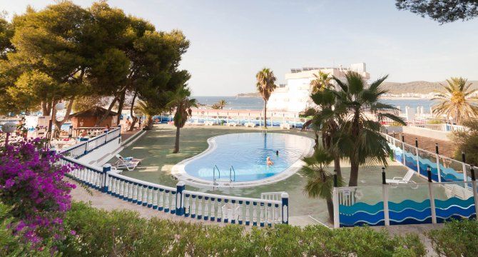 Apartamentos Vibra Riviera Сан-Антонио-Абад Экстерьер фото
