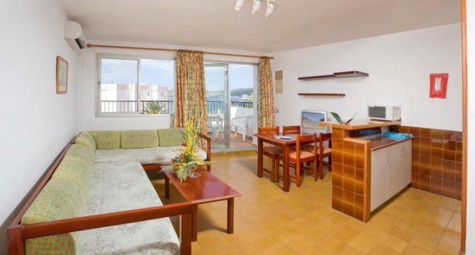 Apartamentos Vibra Riviera Сан-Антонио-Абад Экстерьер фото